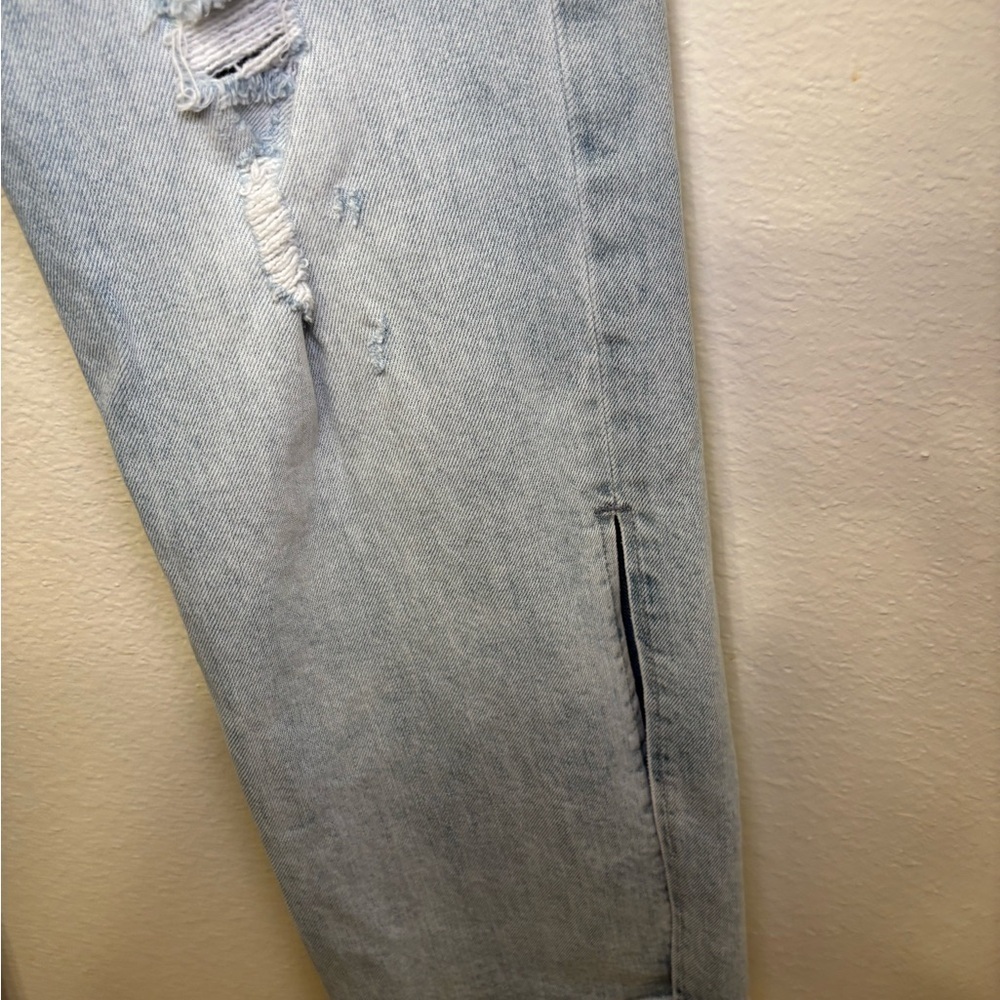 Lucky Brand Light Blue Boyfriend Jeans - Picture 5 of 6